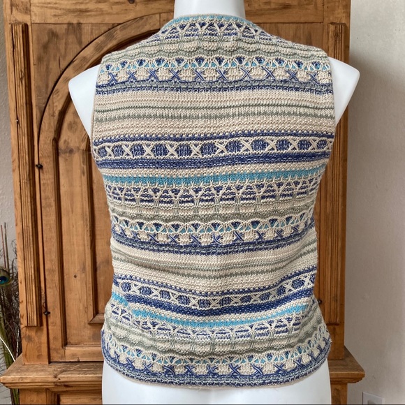 St John’s Bay Women’s Vest - Picture 2 of 3